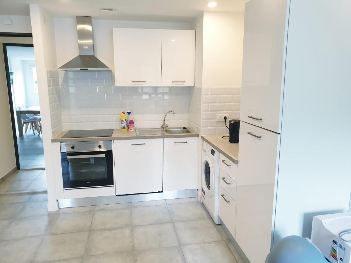 Appartements Renove 2023 Proche Aeroport 5Min, Gare Sncf 2 Min, Tramway Au Pied De L'Immeuble , Parking Possible, Renovated Apartments 2023 Near The Airport 5 Min, Train Station 2 Min, Tram Next To The Building 1 Min, Parking Possible Nice Luaran gambar