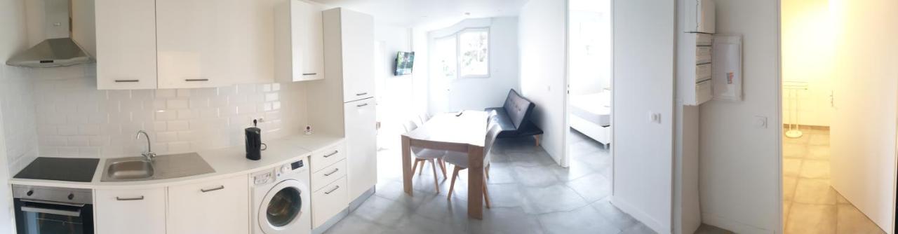 Appartements Renove 2023 Proche Aeroport 5Min, Gare Sncf 2 Min, Tramway Au Pied De L'Immeuble , Parking Possible, Renovated Apartments 2023 Near The Airport 5 Min, Train Station 2 Min, Tram Next To The Building 1 Min, Parking Possible Nice Luaran gambar
