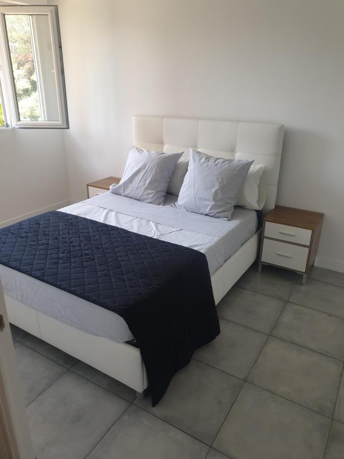 Appartements Renove 2023 Proche Aeroport 5Min, Gare Sncf 2 Min, Tramway Au Pied De L'Immeuble , Parking Possible, Renovated Apartments 2023 Near The Airport 5 Min, Train Station 2 Min, Tram Next To The Building 1 Min, Parking Possible Nice Luaran gambar