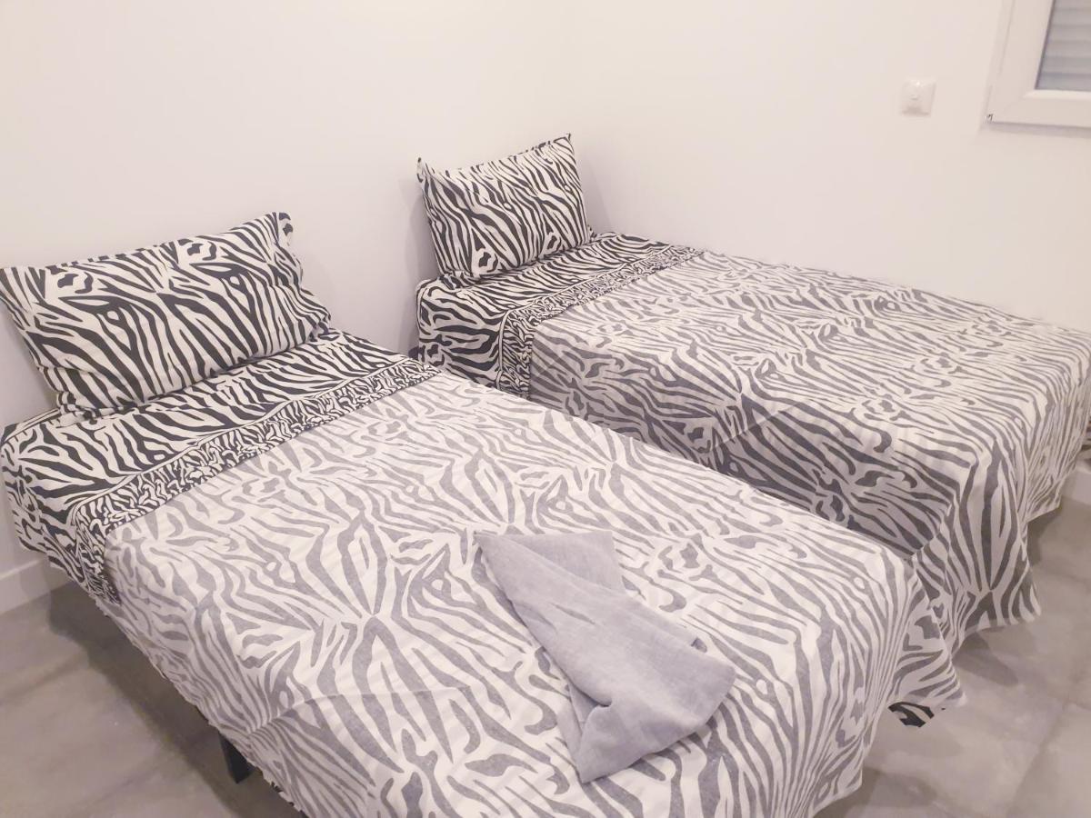 Appartements Renove 2023 Proche Aeroport 5Min, Gare Sncf 2 Min, Tramway Au Pied De L'Immeuble , Parking Possible, Renovated Apartments 2023 Near The Airport 5 Min, Train Station 2 Min, Tram Next To The Building 1 Min, Parking Possible Nice Luaran gambar