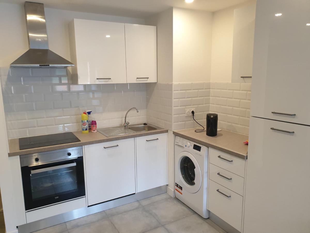 Appartements Renove 2023 Proche Aeroport 5Min, Gare Sncf 2 Min, Tramway Au Pied De L'Immeuble , Parking Possible, Renovated Apartments 2023 Near The Airport 5 Min, Train Station 2 Min, Tram Next To The Building 1 Min, Parking Possible Nice Luaran gambar