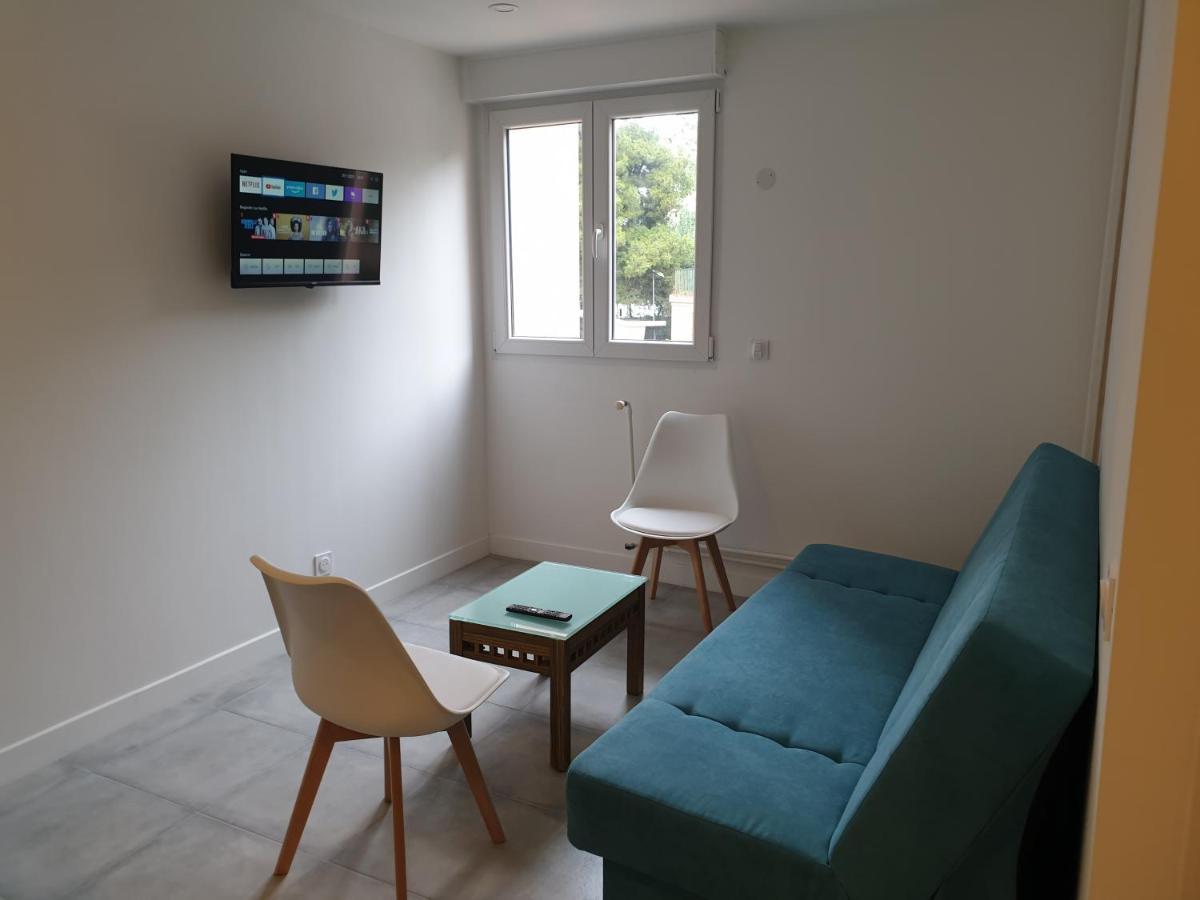 Appartements Renove 2023 Proche Aeroport 5Min, Gare Sncf 2 Min, Tramway Au Pied De L'Immeuble , Parking Possible, Renovated Apartments 2023 Near The Airport 5 Min, Train Station 2 Min, Tram Next To The Building 1 Min, Parking Possible Nice Luaran gambar