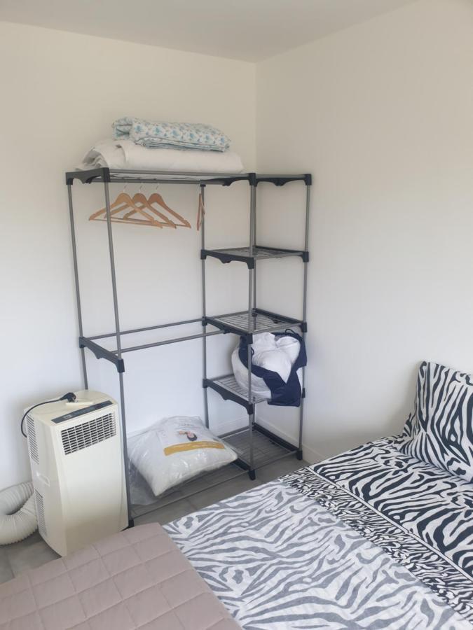 Appartements Renove 2023 Proche Aeroport 5Min, Gare Sncf 2 Min, Tramway Au Pied De L'Immeuble , Parking Possible, Renovated Apartments 2023 Near The Airport 5 Min, Train Station 2 Min, Tram Next To The Building 1 Min, Parking Possible Nice Luaran gambar
