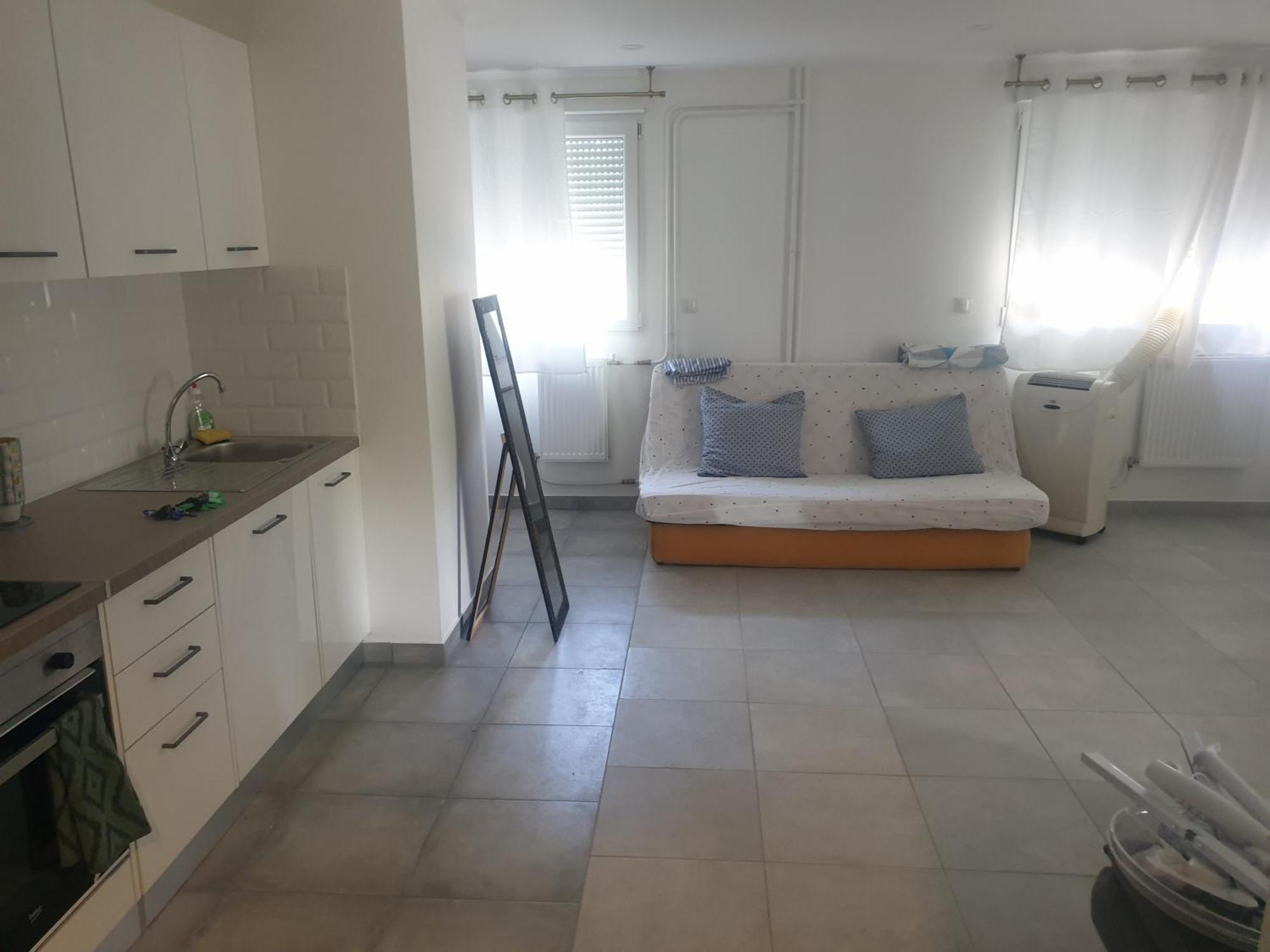Appartements Renove 2023 Proche Aeroport 5Min, Gare Sncf 2 Min, Tramway Au Pied De L'Immeuble , Parking Possible, Renovated Apartments 2023 Near The Airport 5 Min, Train Station 2 Min, Tram Next To The Building 1 Min, Parking Possible Nice Bilik gambar