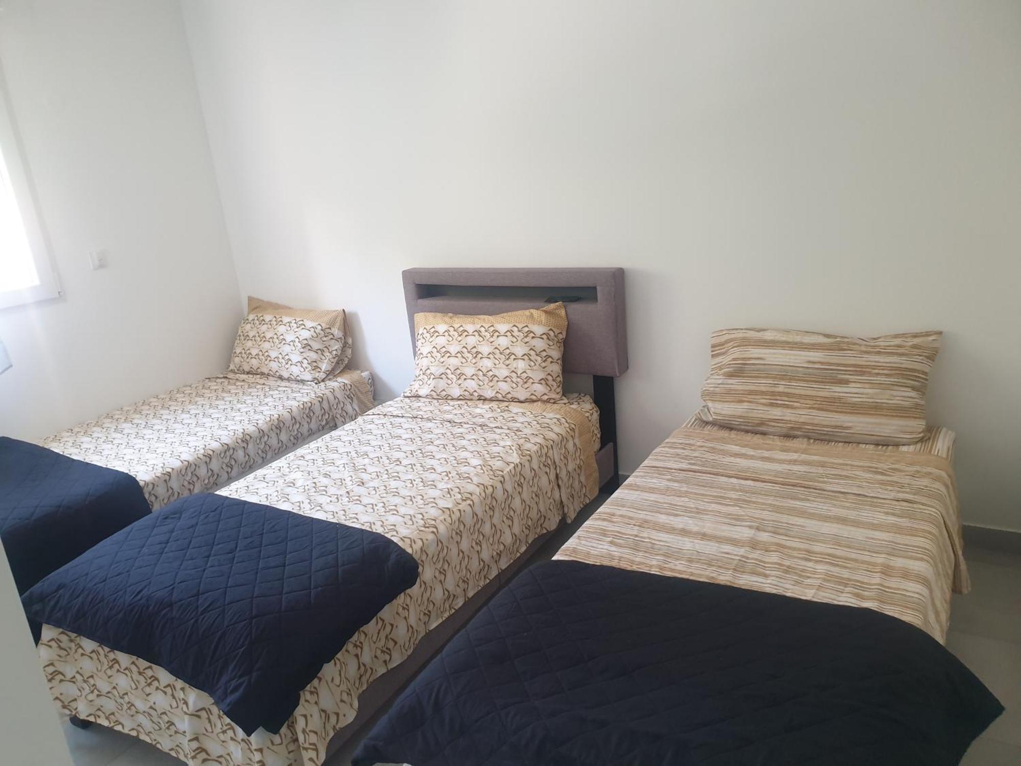 Appartements Renove 2023 Proche Aeroport 5Min, Gare Sncf 2 Min, Tramway Au Pied De L'Immeuble , Parking Possible, Renovated Apartments 2023 Near The Airport 5 Min, Train Station 2 Min, Tram Next To The Building 1 Min, Parking Possible Nice Bilik gambar