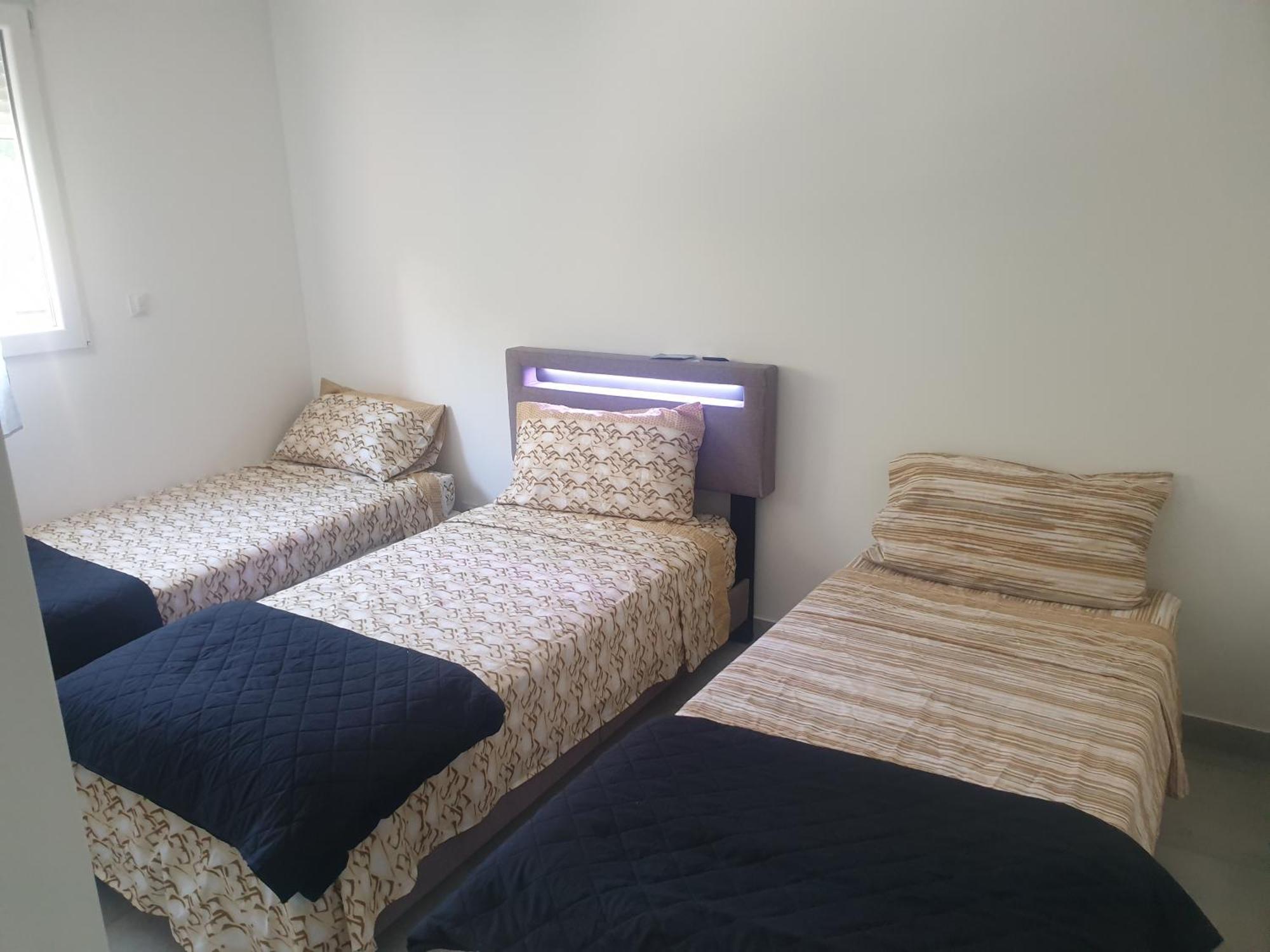 Appartements Renove 2023 Proche Aeroport 5Min, Gare Sncf 2 Min, Tramway Au Pied De L'Immeuble , Parking Possible, Renovated Apartments 2023 Near The Airport 5 Min, Train Station 2 Min, Tram Next To The Building 1 Min, Parking Possible Nice Bilik gambar