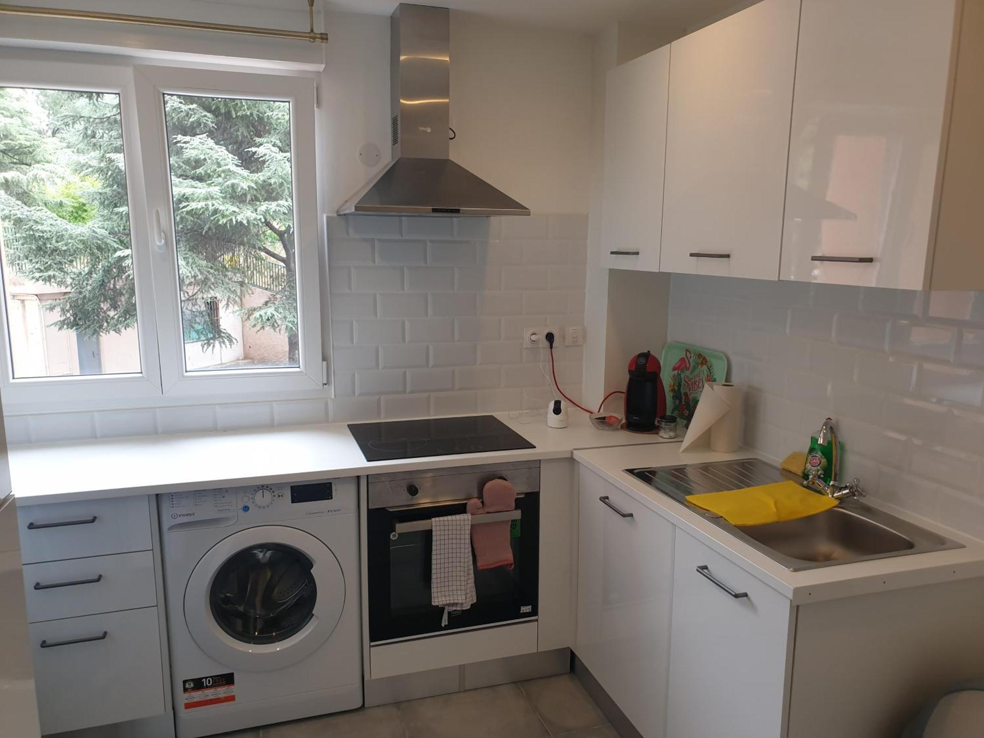 Appartements Renove 2023 Proche Aeroport 5Min, Gare Sncf 2 Min, Tramway Au Pied De L'Immeuble , Parking Possible, Renovated Apartments 2023 Near The Airport 5 Min, Train Station 2 Min, Tram Next To The Building 1 Min, Parking Possible Nice Bilik gambar